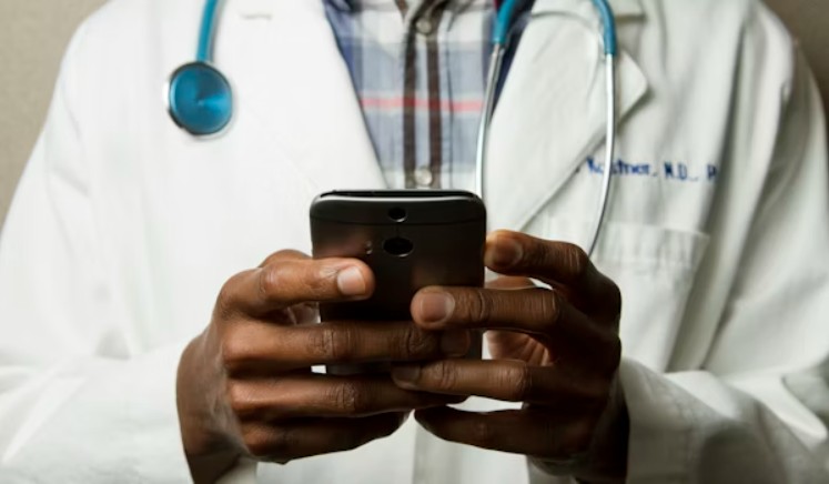 Doktor ve klinik web sitesi tasarımı örneği